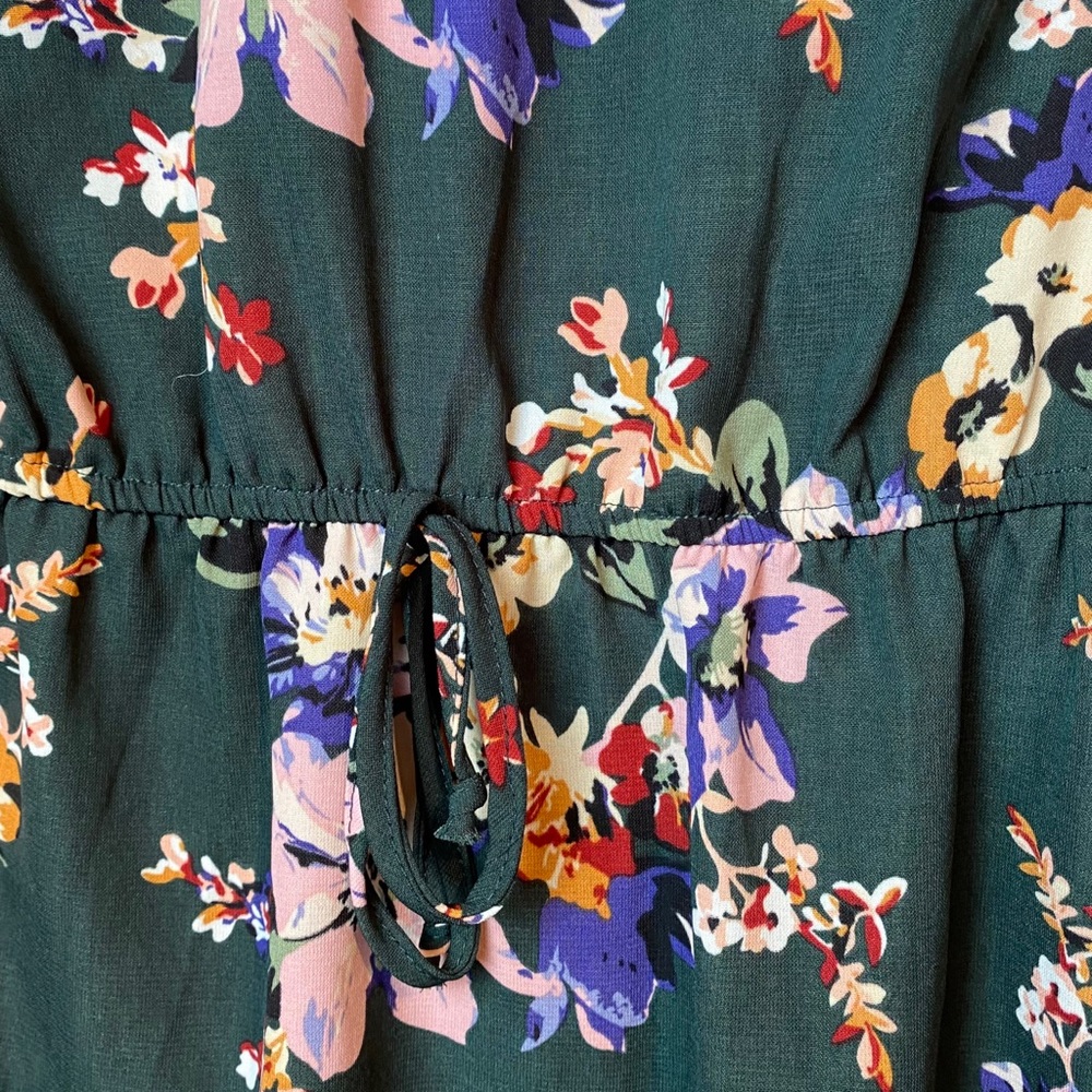 Floral Top - Picture 7 of 10
